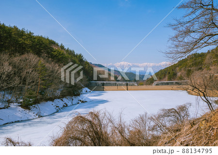 東条ダムと北アルプス【東筑摩郡筑北村】 東条ダムと北アルプス【東筑摩郡筑北村】 88134795