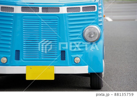 自動車イメージ　キッチンカー 88135759