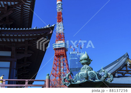 増上寺から眺める観光名所の東京タワー「Tokyo Towerとうきょうタワー」 増上寺から眺める観光名所の東京タワー「Tokyo Towerとうきょうタワー」 88137256