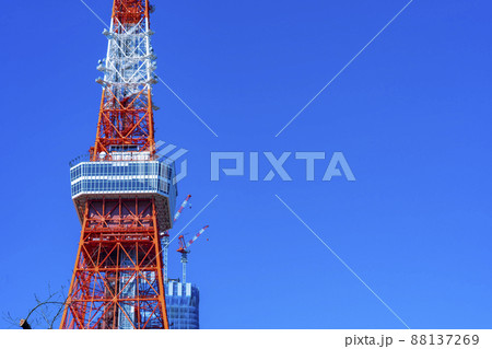 増上寺から眺める観光名所の東京タワー「Tokyo Towerとうきょうタワー」 増上寺から眺める観光名所の東京タワー「Tokyo Towerとうきょうタワー」 88137269