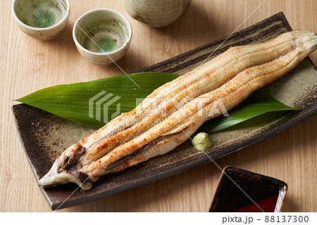 鰻の白焼 88137300