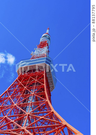 下から眺める観光名所の東京タワー「Tokyo Towerとうきょうタワー」 下から眺める観光名所の東京タワー「Tokyo Towerとうきょうタワー」 88137795