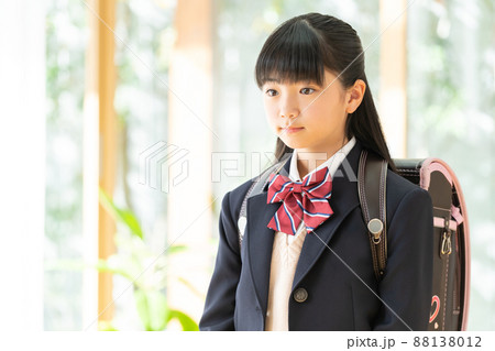 小学生　女の子　ランドセル 88138012