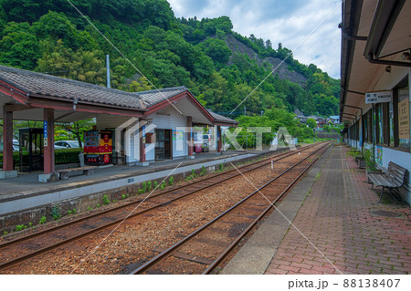 わたらせ渓谷鉄道 水沼駅 ホーム 駅舎 初夏の風景 わたらせ渓谷鉄道 水沼駅 ホーム 駅舎 初夏の風景 88138407