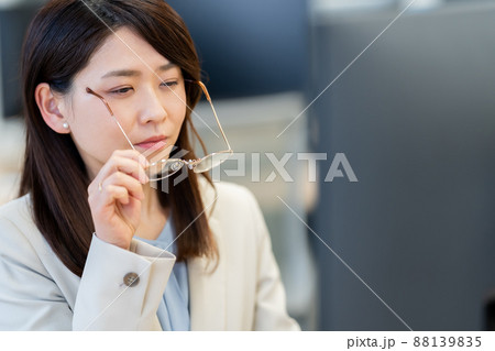 オフィスの女性 88139835