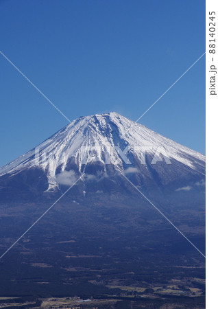 富士山と朝霧高原 富士宮市猪之頭からの眺め 富士山と朝霧高原 富士宮市猪之頭からの眺め 88140245