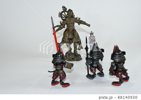 観音菩薩を守る持国天 88140930