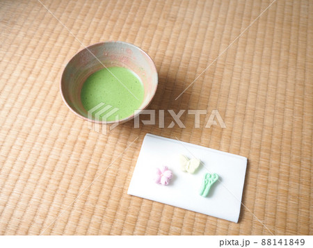 茶室 抹茶と春のお干菓子 茶室 抹茶と春のお干菓子 88141849