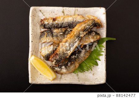 イワシの竜田揚げ　(八戸産寒流トロいわし) 88142477