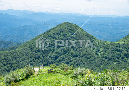 孫三瓶山と女三瓶展望台　島根県大田市 88145252