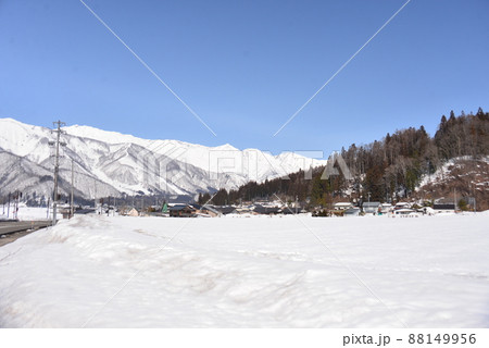 白馬村堀之内の雪景色 白馬村堀之内の雪景色 88149956