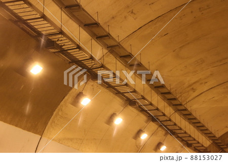 隧道 洞門 トンネル 88153027