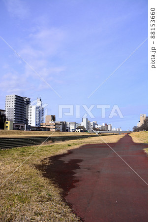 茨城県水戸市の桜川沿いの街並み 茨城県水戸市の桜川沿いの街並み 88153660