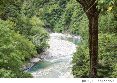 夏の山、川 夏の山、川 88154457