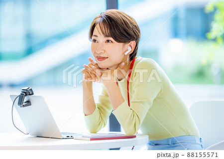 女性 オンライン オフィス 撮影協力:LINK FOREST 女性 オンライン オフィス 撮影協力:LINK FOREST 88155571