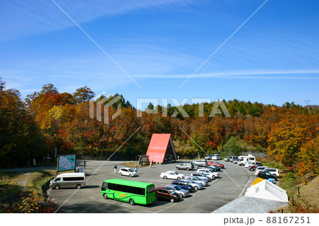 岐阜・飛騨・紅葉の天生峠駐車場 岐阜・飛騨・紅葉の天生峠駐車場 88167251