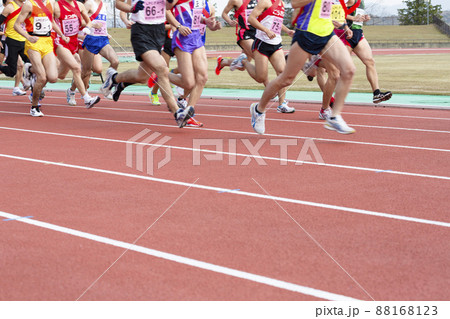 マラソンランナー 88168123