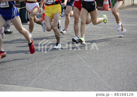 マラソンランナー 88168126