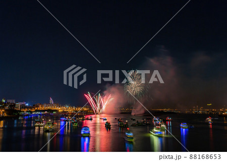 Night view of the Dadaocheng Fireworks Festival 88168653