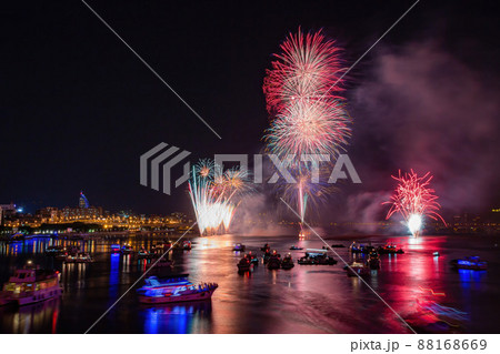 Night view of the Dadaocheng Fireworks Festival 88168669