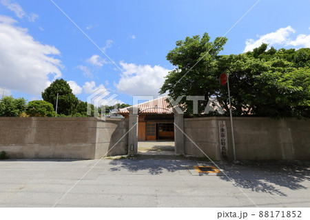 沖縄 名護 津嘉山酒造所 沖縄 名護 津嘉山酒造所 88171852