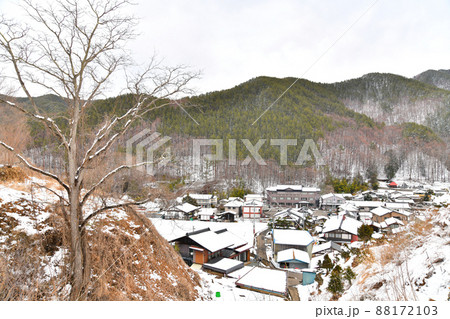 南相木村役場周辺の風景(長野県南相木村)【2022.3】 88172103
