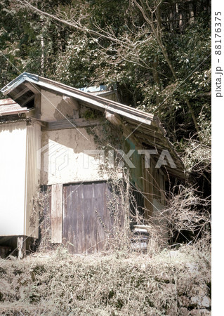 廃屋(退色加工) 廃屋(退色加工) 88176375