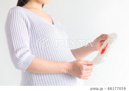 吸水シート　妊婦　赤い羽　おしるし　出血　イメージ 88177059