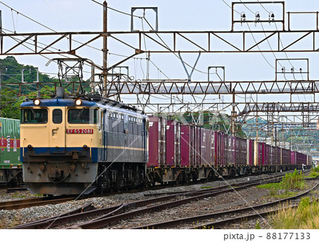 朝の貨物列車 朝の貨物列車 88177133