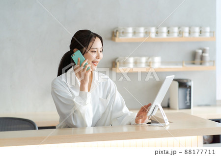 サロン　受付スタッフ 88177711