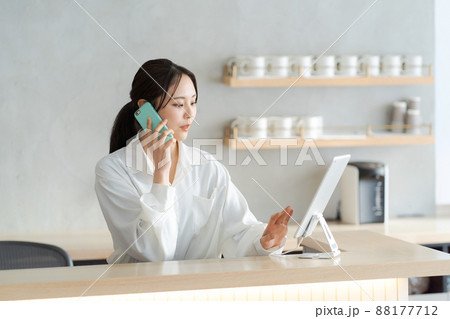 サロン　受付スタッフ 88177712