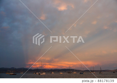 美しい反薄明光線 美しい反薄明光線 88178139