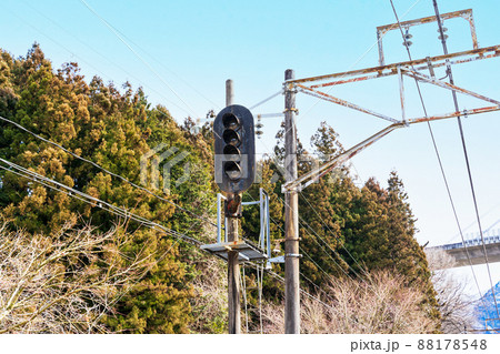 旧碓氷峠鉄道の古びた信号機 88178548
