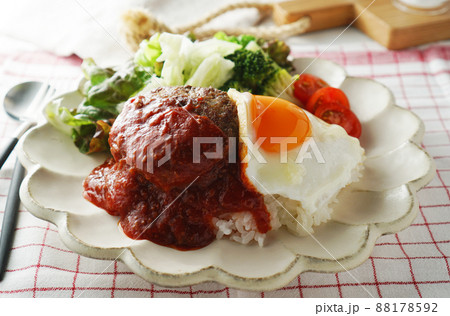 ロコモコ丼(ハンバーグ) 88178592