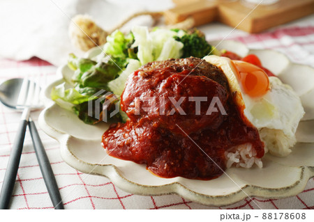 ロコモコ丼(ハンバーグ) 88178608
