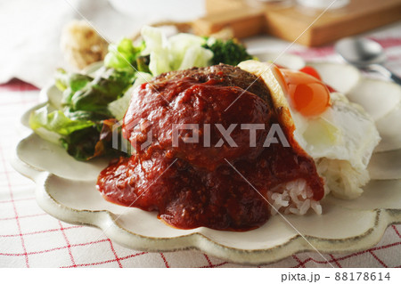 ロコモコ丼(ハンバーグ) 88178614