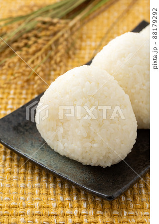 おにぎり おにぎり 88179292