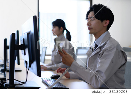 ビジネスシーン ビジネスシーン 88180203