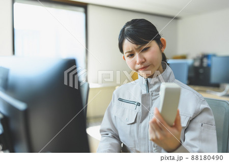 ビジネスシーン ビジネスシーン 88180490