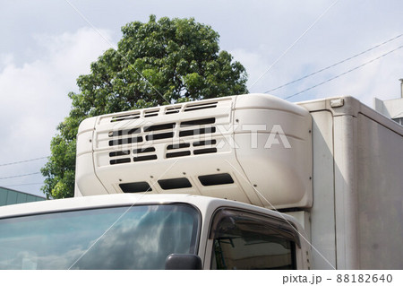 冷蔵、冷凍トラック　冷凍機  88182640