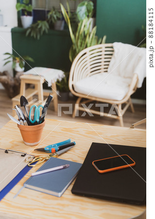 Florist's desk. The concept of small business. Cozy flower shop Florist's desk. The concept of small business. Cozy flower shop 88184115