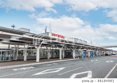 岩手県花巻市 晴天のいわて花巻空港(花巻空港) 岩手県花巻市 晴天のいわて花巻空港(花巻空港) 88184983