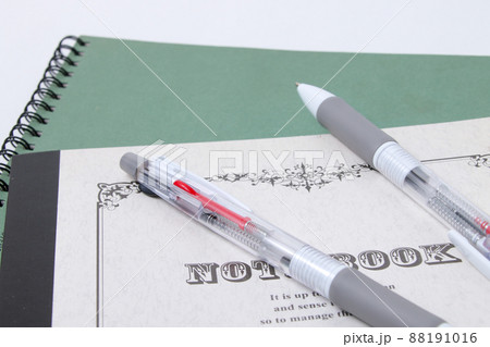 ノート, ペン, ボールペン, メモ, 文具, ビジネス, 学校, メモ帳, 勉強, 文房具, 教育 ノート, ペン, ボールペン, メモ, 文具, ビジネス, 学校, メモ帳, 勉強, 文房具, 教育 88191016