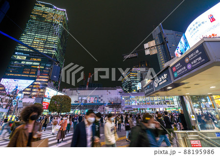 日本の東京都市景観 解除されたまん延防止(6波が続く中で)…再び増加へ…渋谷の桜が満開…=3月29日 日本の東京都市景観 解除されたまん延防止(6波が続く中で)…再び増加へ…渋谷の桜が満開…=3月29日 88195986