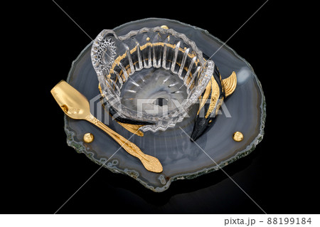 luxury crystal caviar bowl with fish figurine 88199184