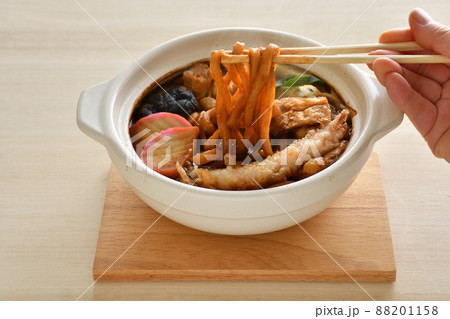 味噌煮込みうどん 88201158