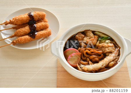 味噌煮込みうどん 88201159