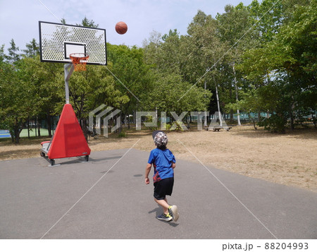 屋外のバスケットゴール 屋外のバスケットゴール 88204993