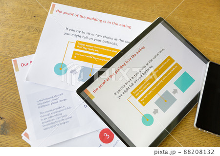 タブレットとスマホ タブレットとスマホ 88208132