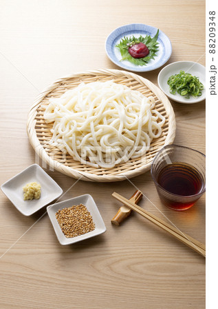 冷やしうどん 冷やしうどん 88209348